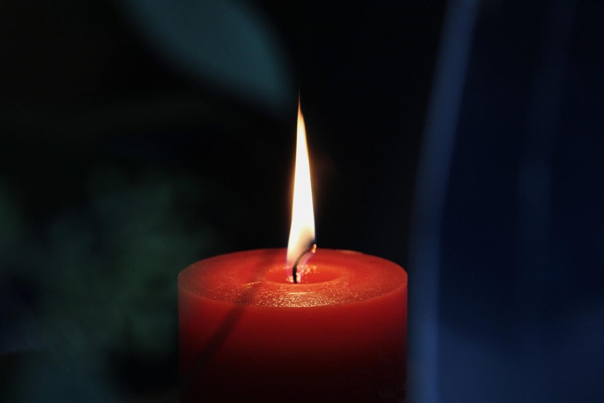 Candles, lanterns and the flameless question